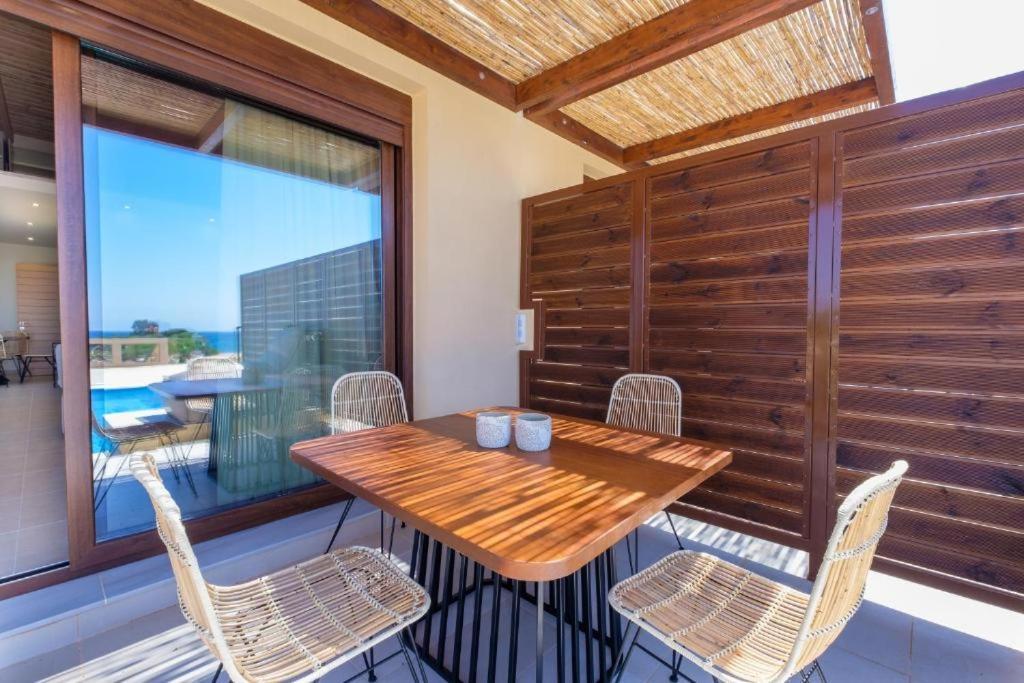La Perla Di Barla Seafront Apartment Kanalos